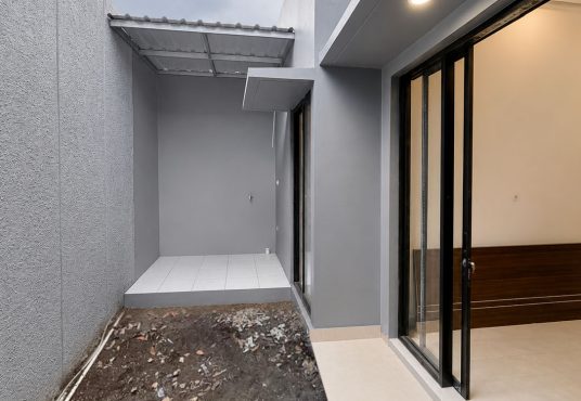Rumah Cantik Modern Kekinian 2 Unit Di Jalan Kaliurang Km. 13,5 Ngaglik Sleman