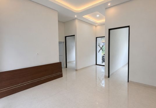 Rumah Cantik Modern Kekinian 2 Unit Di Jalan Kaliurang Km. 13,5 Ngaglik Sleman