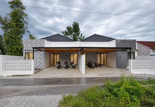 Rumah Cantik Modern Kekinian 2 Unit Di Jalan Kaliurang Km. 13,5 Ngaglik Sleman