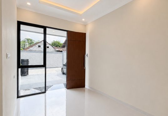 Rumah Modern Open Space dengan tanah luas Jakal km 13 dekat UII