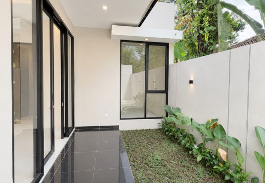 Rumah Modern Open Space dengan tanah luas Jakal km 13 dekat UII