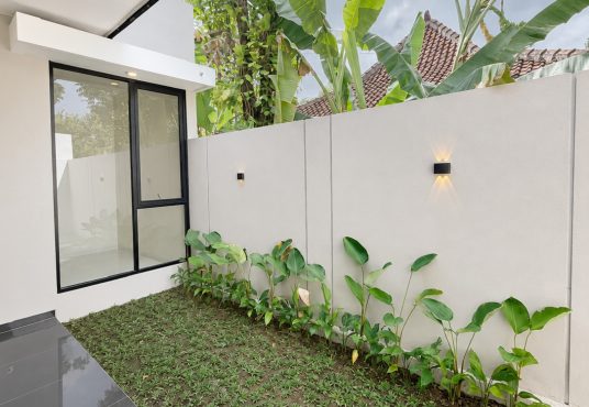 Rumah Modern Open Space dengan tanah luas Jakal km 13 dekat UII
