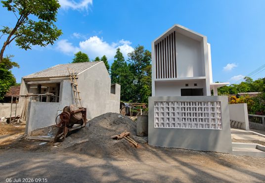 Rumah 2 Lantai Mezanin Pesona Annora Kadisobo Jl. Turi Sleman