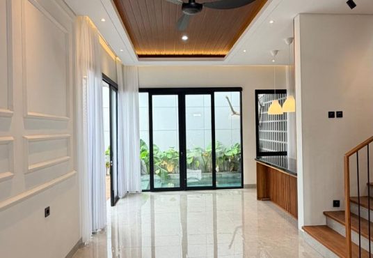Rumah Modern Kontemporer 2 Lantai Lingkungan Premium dekat Hotel Hyatt