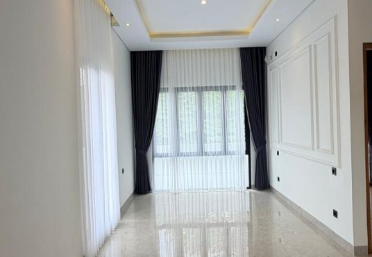Rumah Modern Kontemporer 2 Lantai Lingkungan Premium dekat Hotel Hyatt