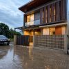 Rumah 2 lantai Modern Full Furnished dekat Candi Sambisari Purwomartani