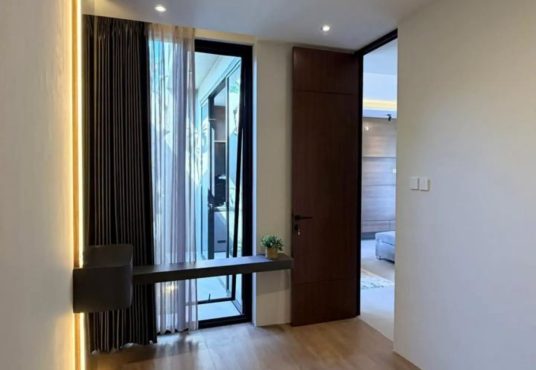 Rumah 2 lantai Modern Full Furnished dekat Candi Sambisari Purwomartani