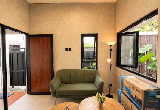 Rumah Desain Modern dan Estetik 2 Lantai Mezanin dekat Budi Mulia Tajem