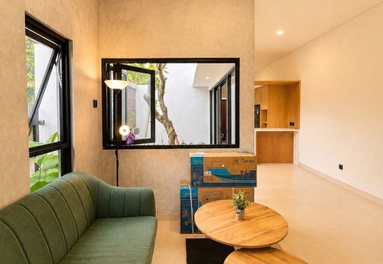 Rumah Desain Modern dan Estetik 2 Lantai Mezanin dekat Budi Mulia Tajem