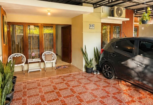 Rumah Cantik Full Furnished Dalam Perumahan di Banguntapan