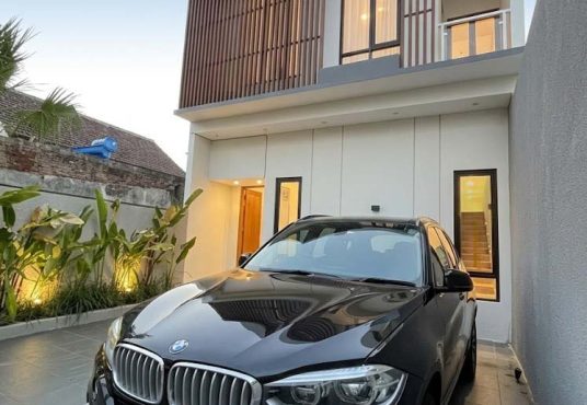 Rumah 2 lantai Kontemporer utara stadion Maguwo / Jogjabay