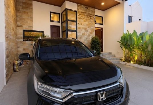 Rumah 2 lantai kontemporer modern furnished Jakal km 7,5 dekat UGM
