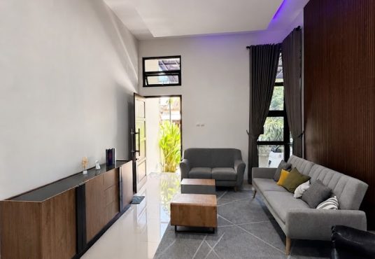 Rumah 2 lantai kontemporer modern furnished Jakal km 7,5 dekat UGM
