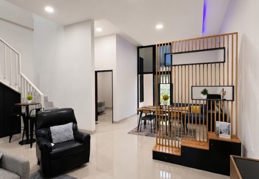 Rumah 2 lantai kontemporer modern furnished Jakal km 7,5 dekat UGM