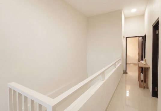 Rumah 2 lantai kontemporer modern furnished Jakal km 7,5 dekat UGM