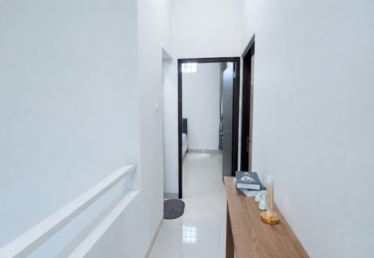 Rumah 2 lantai kontemporer modern furnished Jakal km 7,5 dekat UGM