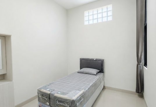 Rumah 2 lantai kontemporer modern furnished Jakal km 7,5 dekat UGM