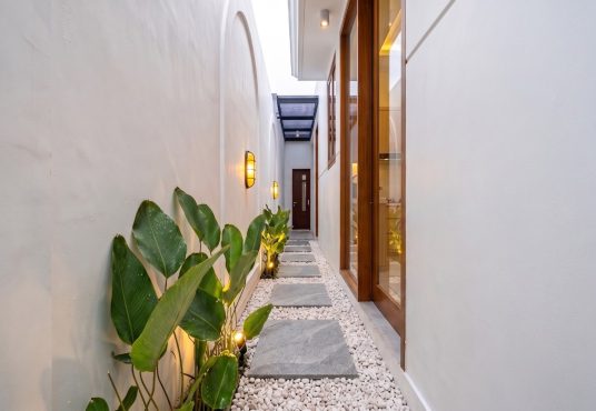 Rumah Mewah American Classic Konsep Villa Dengan Private Pool Furnished Utara Jogja Bay