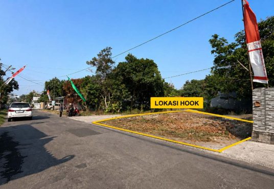 Rumah Mewah American Classic Konsep Villa Dengan Private Pool Furnished Utara Jogja Bay