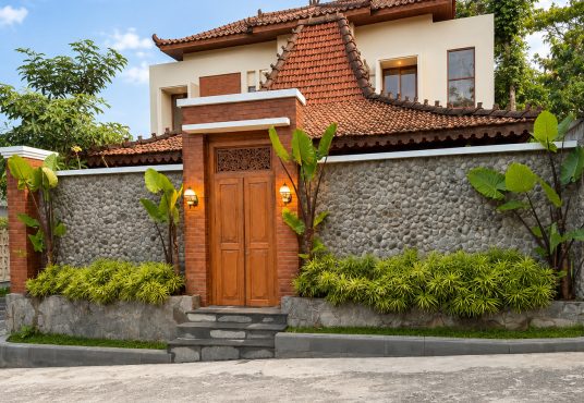 DIJUAL VILLA JOGLO MODERN MEWAH DENGAN PRIVATE POOL – NUANSA RESORT EKSKLUSIF