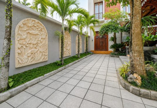 DIJUAL VILLA JOGLO MODERN MEWAH DENGAN PRIVATE POOL – NUANSA RESORT EKSKLUSIF