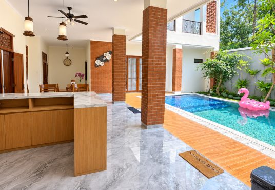 DIJUAL VILLA JOGLO MODERN MEWAH DENGAN PRIVATE POOL – NUANSA RESORT EKSKLUSIF