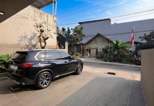 Rumah Kontemporer 2 lantai strategis dekat Jogjabay Maguwo