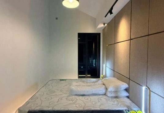 Rumah Cantik Scandinavian Modern 3 Unit Full Furnished Dekat Sd Model