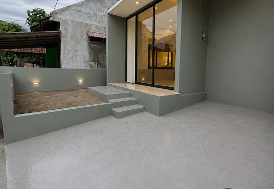 Rumah Minimalis Limasan Modern dekat Pasar Cebongan