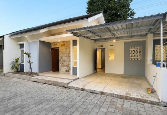 Rumah Cantik dalam Perumahan Jl. Imogiri Timur dekat Kampus UAD