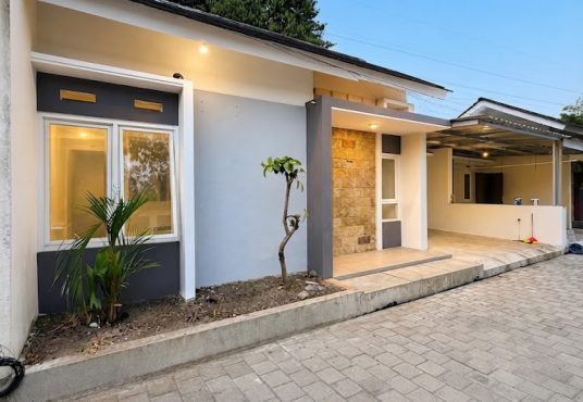 Rumah Cantik dalam Perumahan Jl. Imogiri Timur dekat Kampus UAD