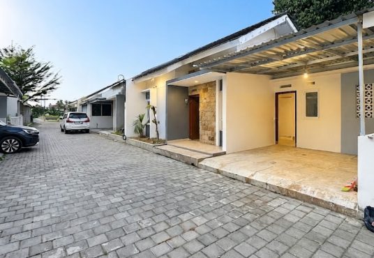 Rumah Cantik dalam Perumahan Jl. Imogiri Timur dekat Kampus UAD