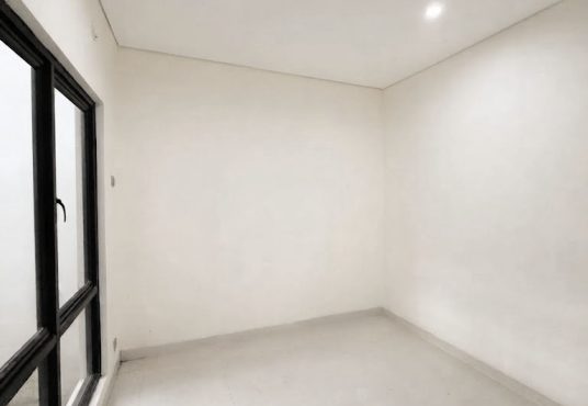 Rumah Modern 2 Lantai dalam Perumahan Candi Gebang Permai