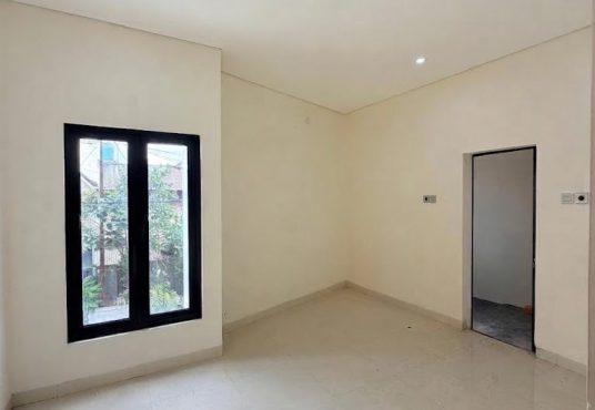 Rumah Modern 2 Lantai dalam Perumahan Candi Gebang Permai