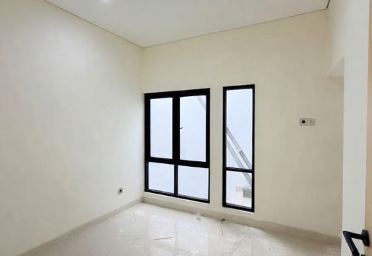 Rumah Modern 2 Lantai dalam Perumahan Candi Gebang Permai