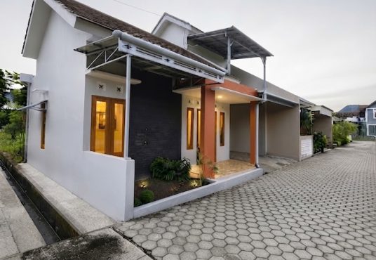 Rumah 2 Lantai Siap Huni Jalan Wonosari View Pegunungan Bukit Bintang