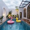 Rumah Mewah American Classic Konsep Villa Dengan Private Pool Furnished Utara Jogja Bay