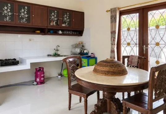 RUMAH 2 LANTAI FULL FURNISHED DI JALAN KALIURANG KM 12 – DEKAT KAMPUS UII YOGYAKARTA