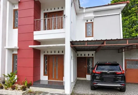 RUMAH 2 LANTAI FULL FURNISHED DI JALAN KALIURANG KM 12 – DEKAT KAMPUS UII YOGYAKARTA