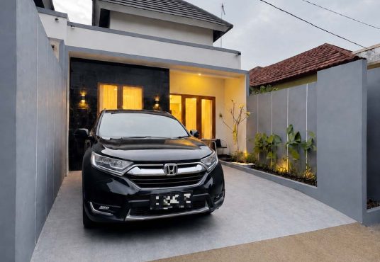 Rumah Modern Full Furnished 5 Menit ke UII Jakal