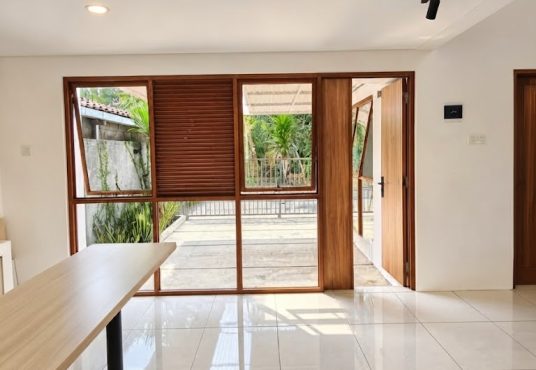 Rumah 2 Lantai Mezanin di Warak Sumberadi Mlati dekat Pemda Sleman