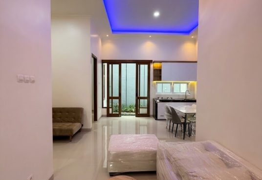 Rumah Desain Mewah Limasan Lingkungan Perumahan Jakal km 13