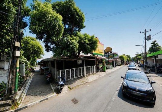 Dijual RUKO lokasi Hooks di Jalan Suryodiningratan dekat Alun alun Selatan