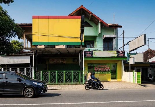 Dijual RUKO lokasi Hooks di Jalan Suryodiningratan dekat Alun alun Selatan