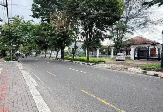 Dijual Tanah 1.769m² Strategis Bonus Bangunan di Jl. Timoho