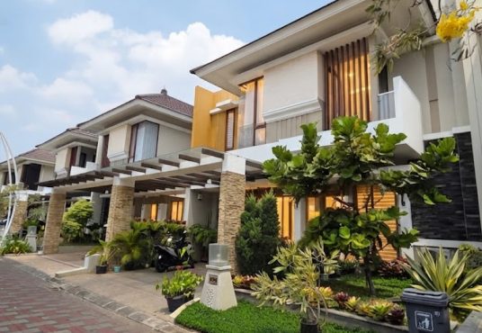 Rumah Mewah 2 Lantai Full Furnished di Vasana Residence