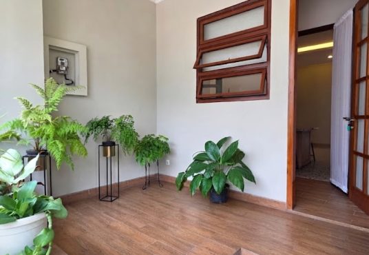 Rumah Mewah 2 Lantai Full Furnished di Vasana Residence