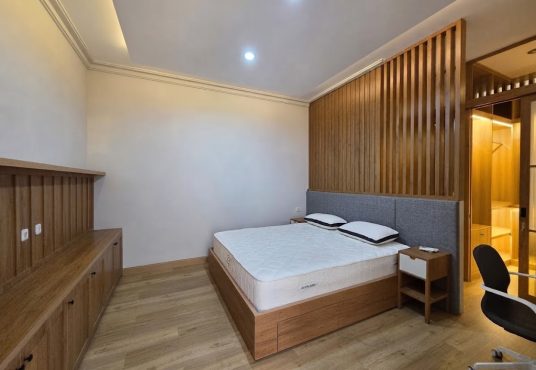 Rumah Mewah 2 Lantai Full Furnished di Vasana Residence