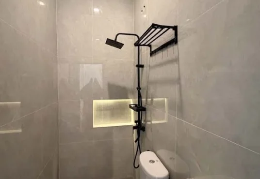 Rumah Cantik Model Klasik Modern di Utara SD Model Wedomartani