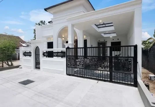 Rumah Mewah American Classic Modern Di Purwomartani Kalasan Sleman Dekat Exit Toll Purwomartani